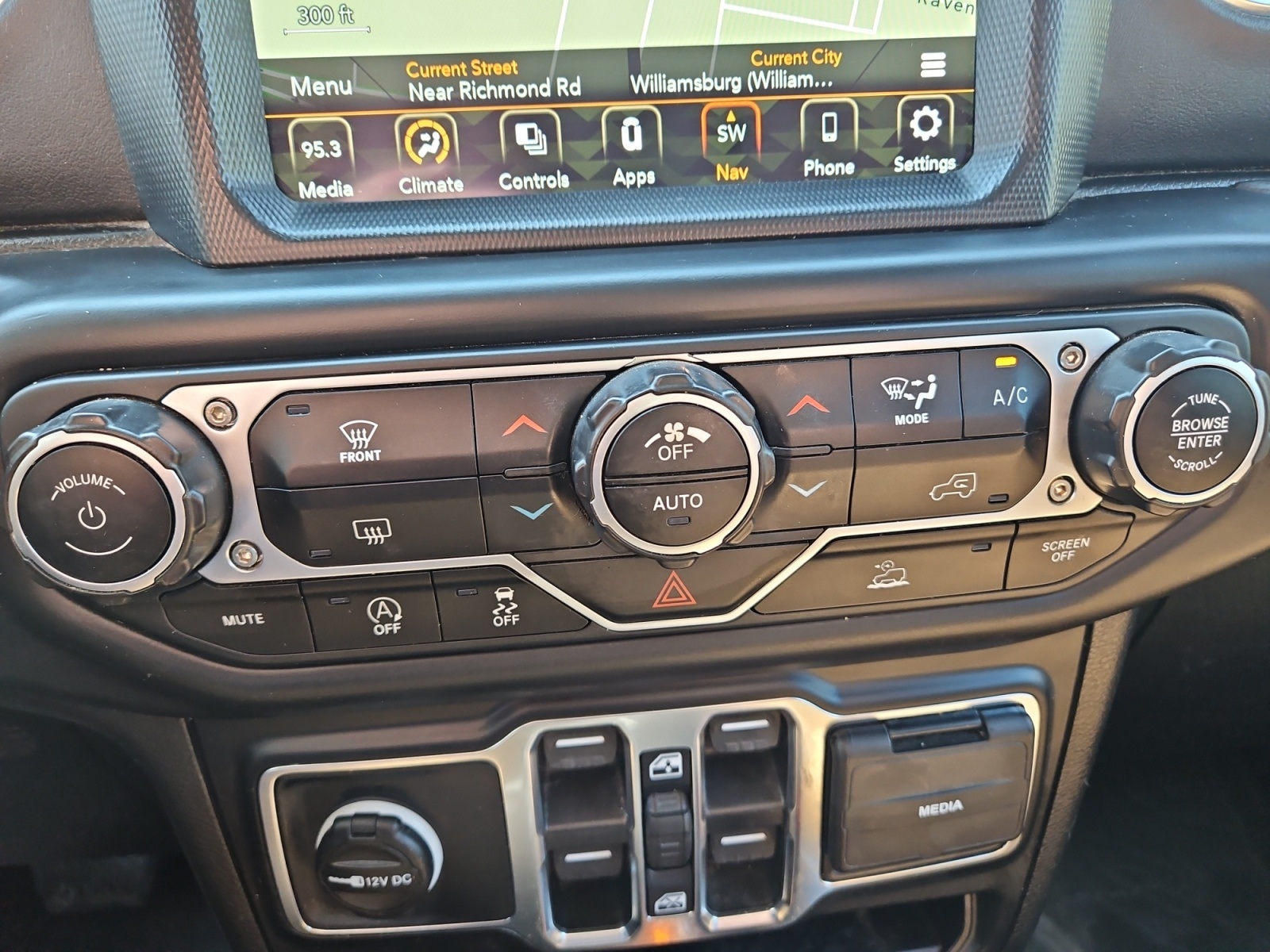 2021 Jeep Gladiator Overland photo 25