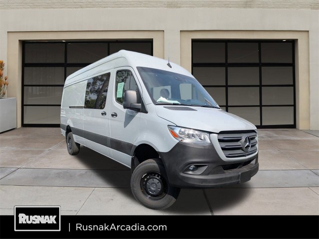 2024 Mercedes-Benz Sprinter Crew Van