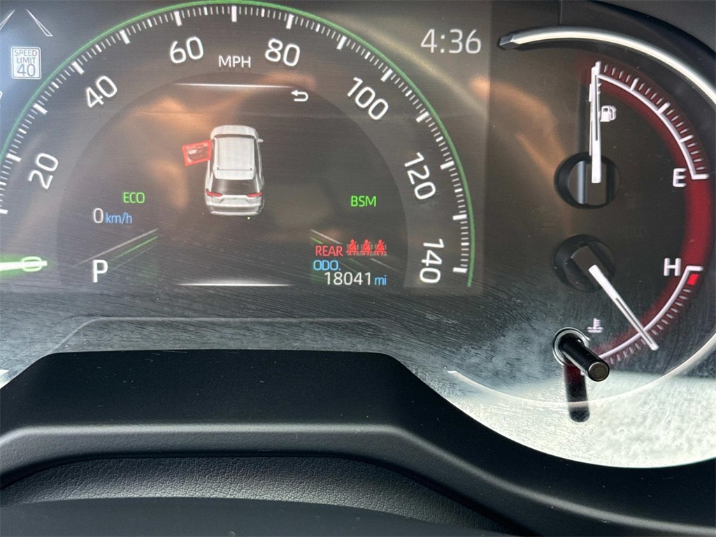 2024 Toyota RAV4 XLE photo 24