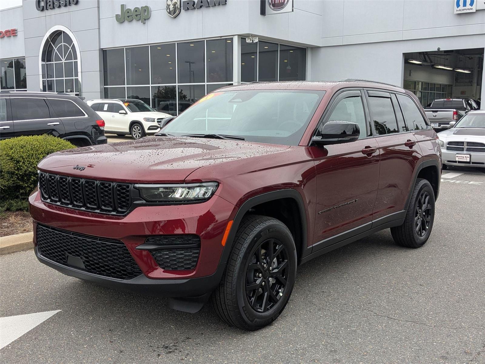 2025 Jeep Grand Cherokee Altitude's photo
