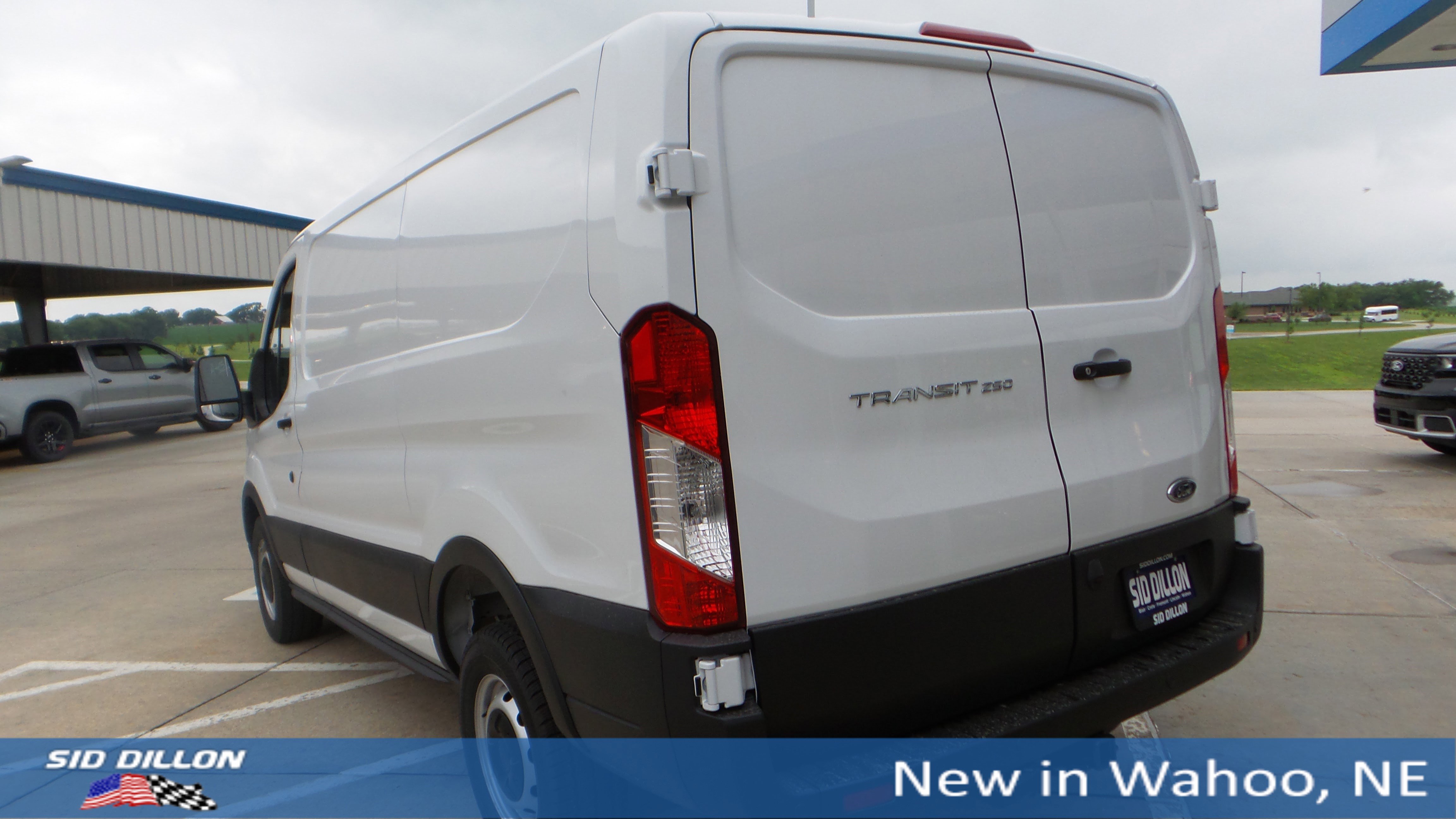 2025 Ford Transit Cargo Van photo 3