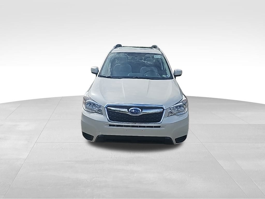 2015 Subaru Forester 2.5i Premium photo 2