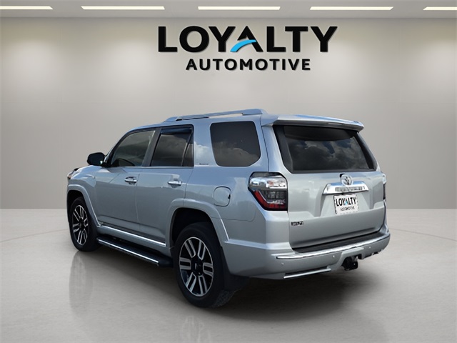 2023 Toyota 4Runner Limited photo 2