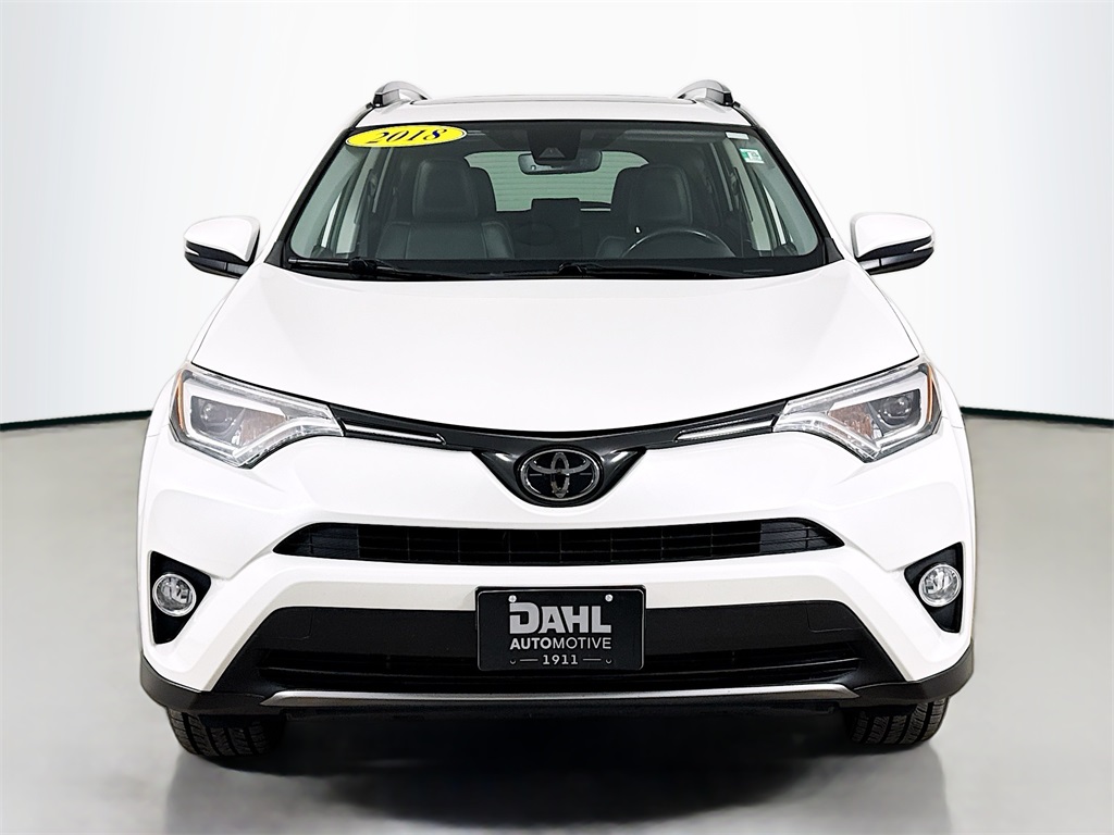 2018 Toyota RAV4 Limited photo 2