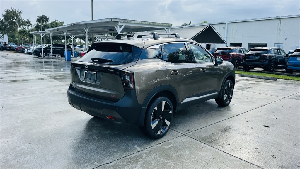 2026 Nissan Kicks SR photo 7