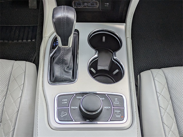 2019 Jeep Grand Cherokee Summit photo 21