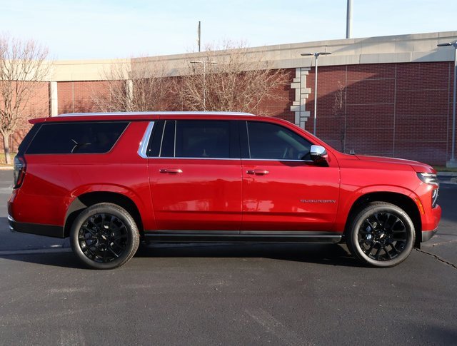 2025 Chevrolet Suburban Premier photo 33