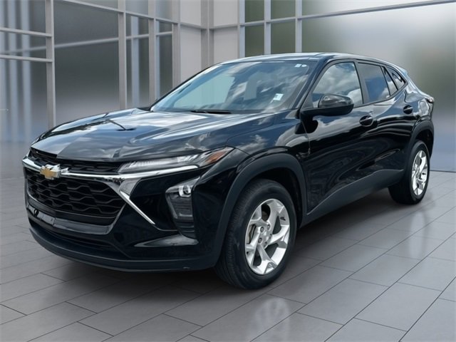 2024 Chevrolet Trax LS's photo