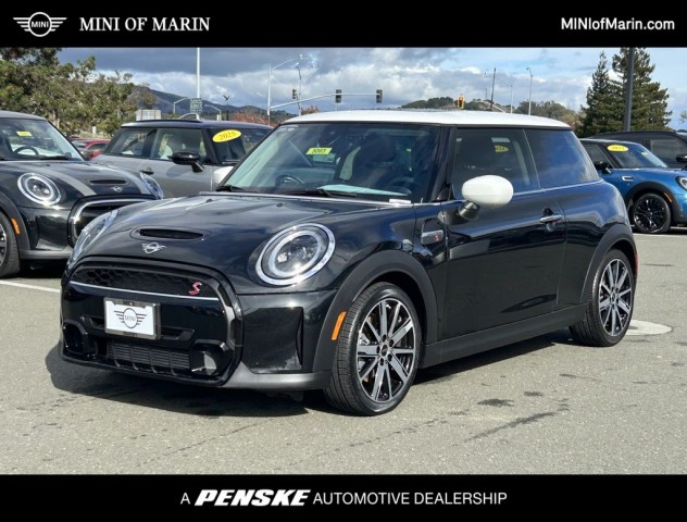 2023 MINI 3 Door S's photo