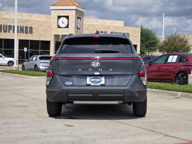 2025 Hyundai Kona SEL photo 4