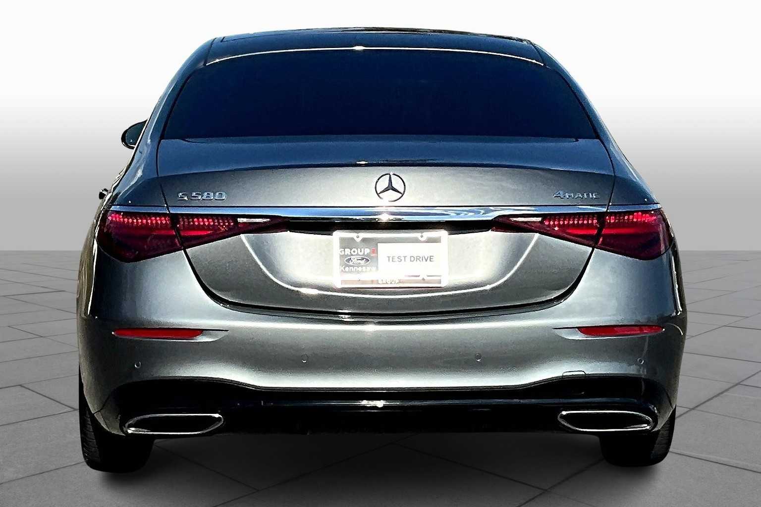 2022 Mercedes Benz S 580 4MATIC photo 4