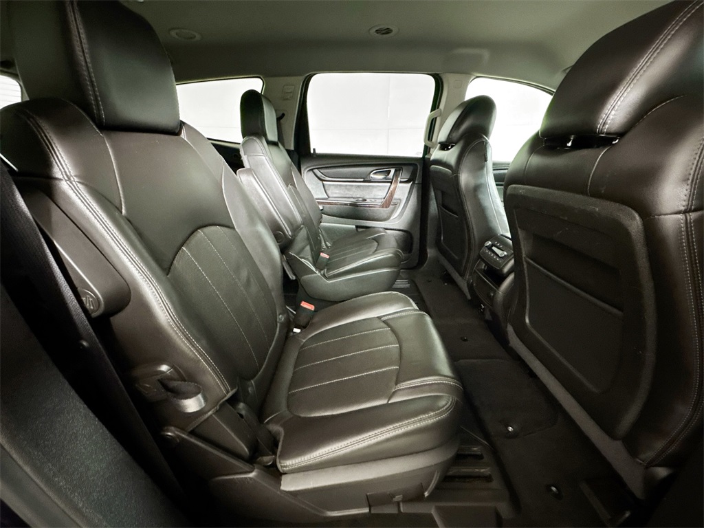 2016 Chevrolet Traverse LTZ photo 18