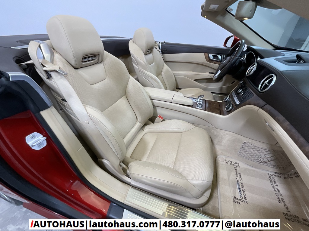 2016 Mercedes Benz SL 400 photo 17