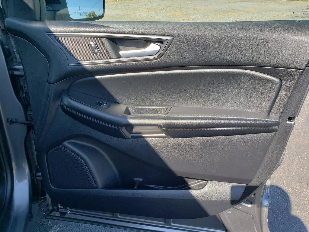 2022 Ford Edge SE photo 15