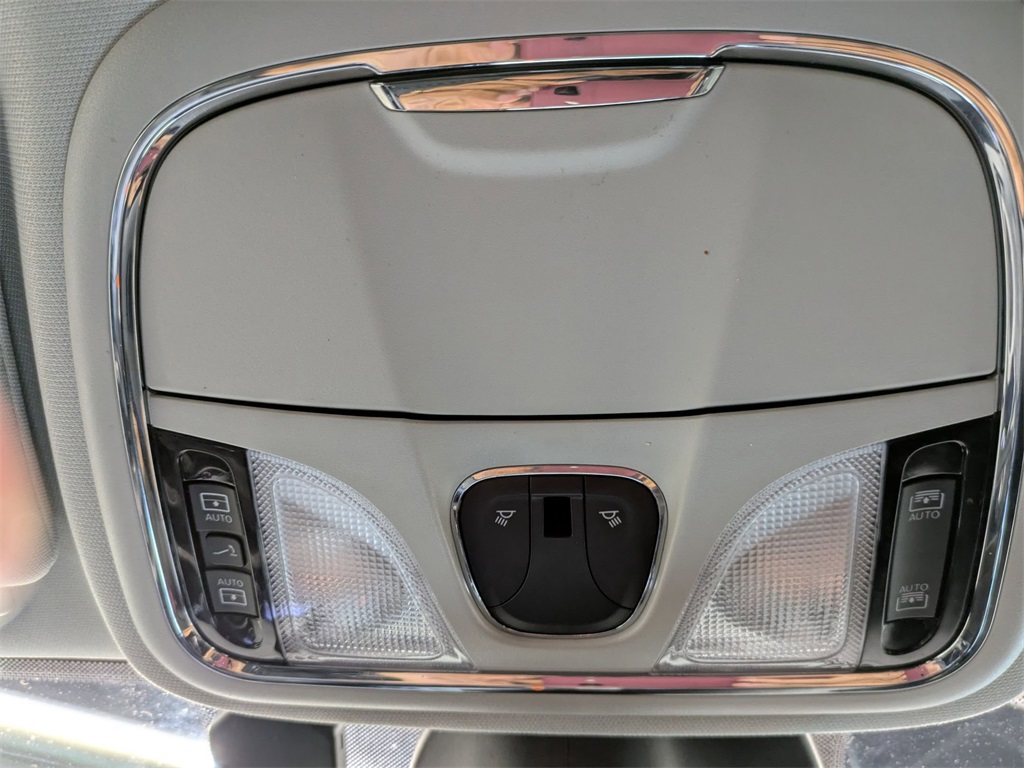 2022 Jeep Cherokee Latitude Lux photo 16