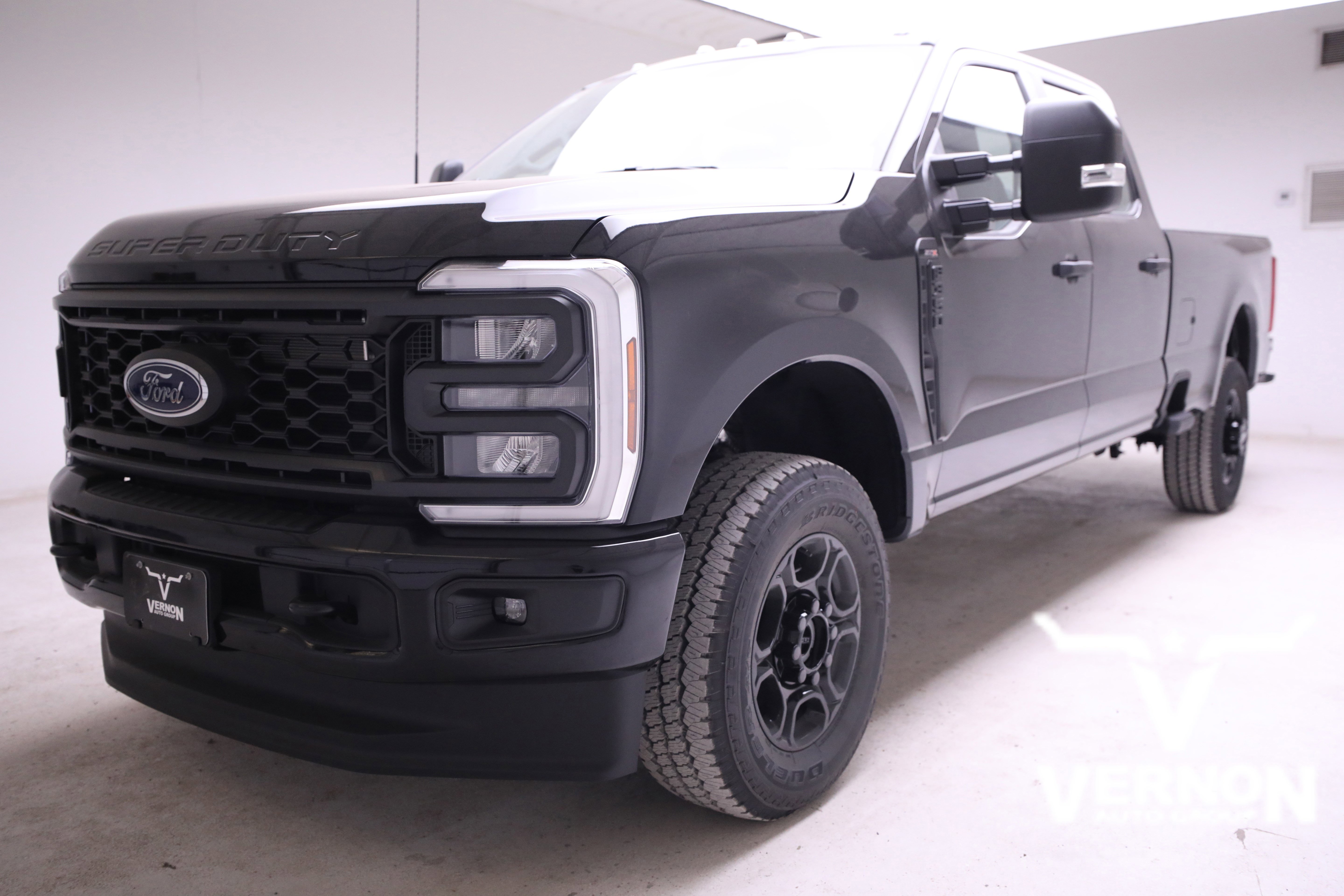 2026 Ford F-350 Super Duty XL's photo