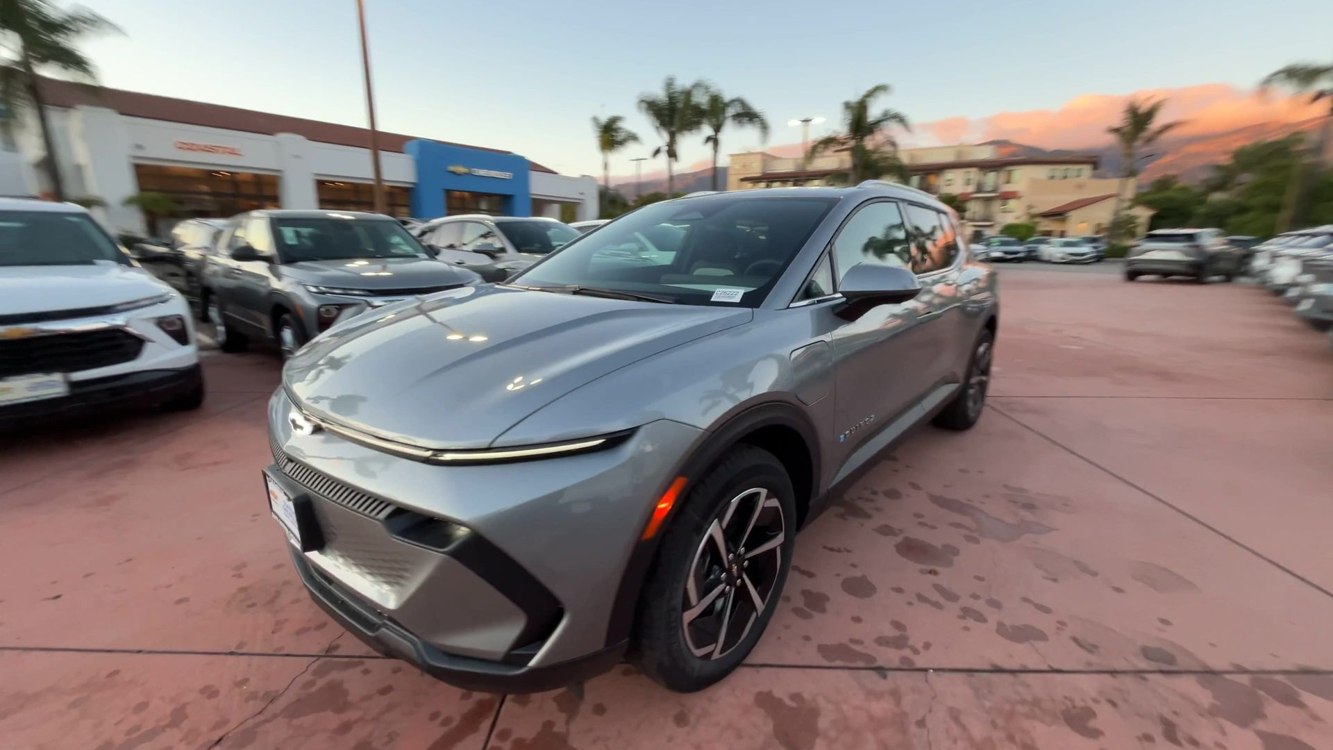 2026 Chevrolet Equinox EV 1LT photo 4