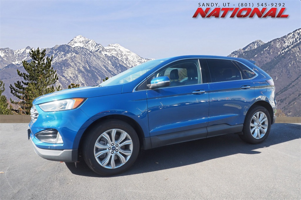 2022 Ford Edge Titanium's photo
