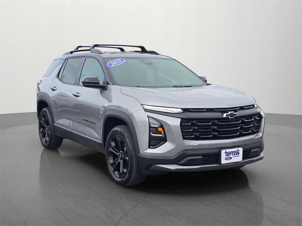 2025 Chevrolet Equinox LT photo 2