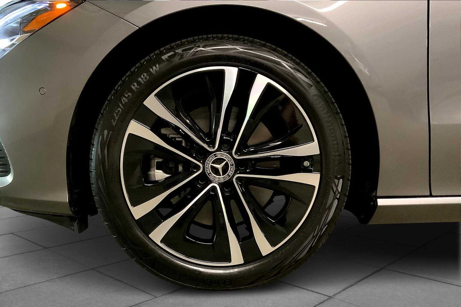 2025 Mercedes Benz CLA 250 photo 10