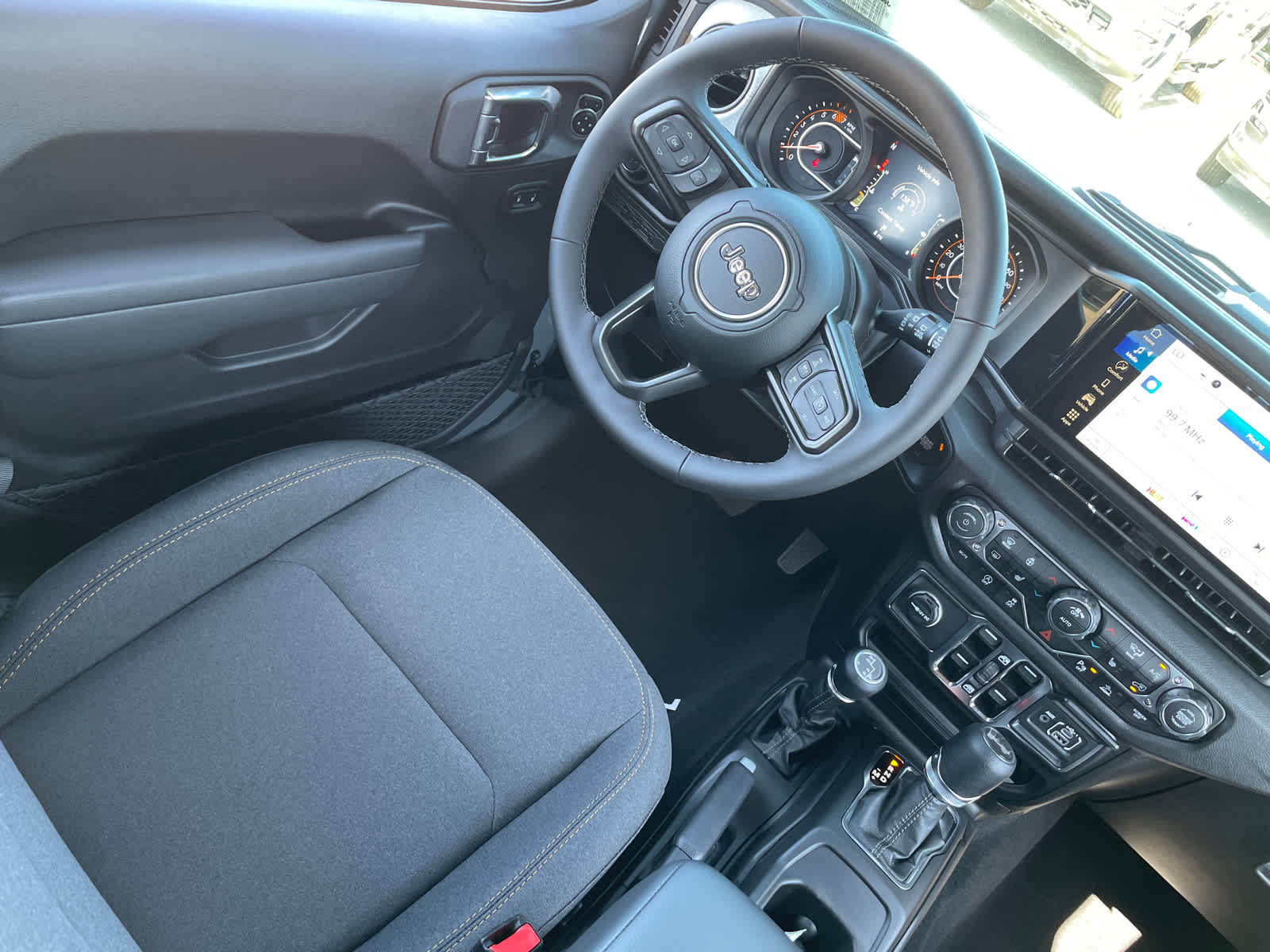 2025 Jeep Wrangler Sport S photo 15