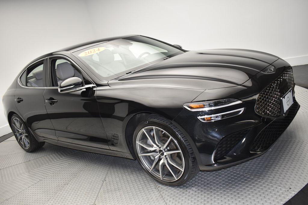 2024 Genesis G70 2.5T photo 3