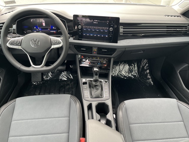 2026 Volkswagen Jetta SE photo 4