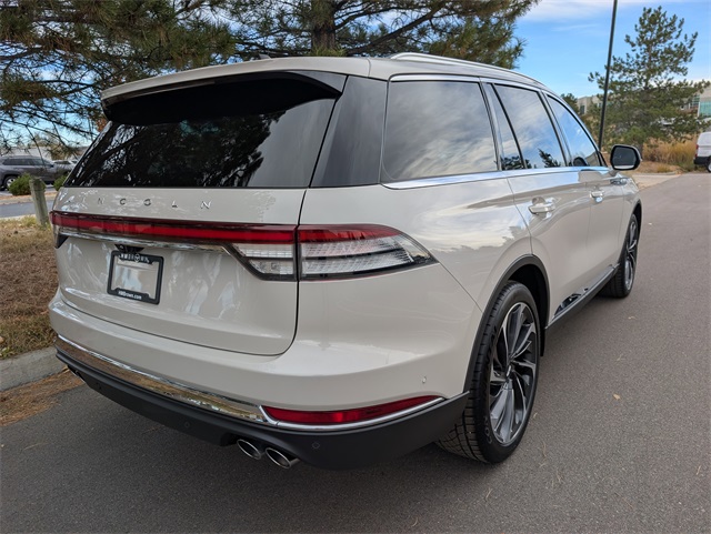 2022 Lincoln Aviator Reserve photo 2