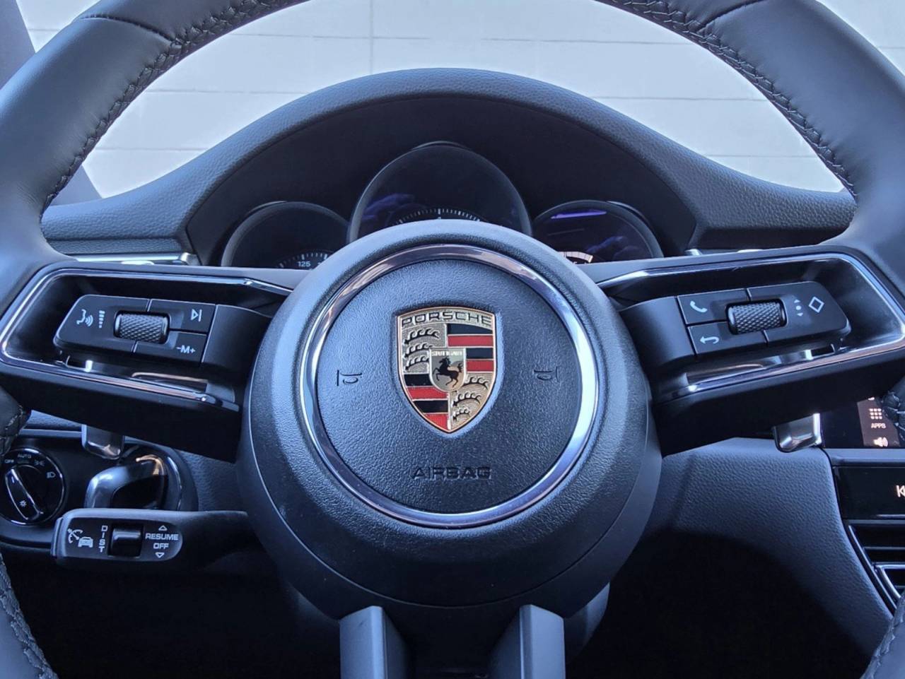 2025 Porsche Macan T photo 16