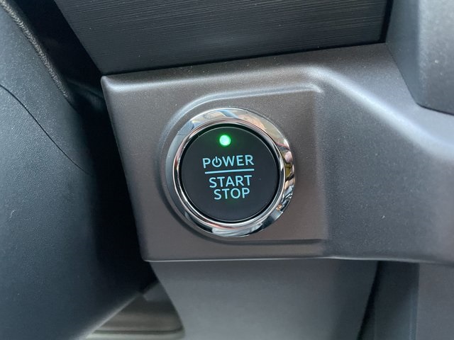 2025 Ford F-150 Lightning photo 28