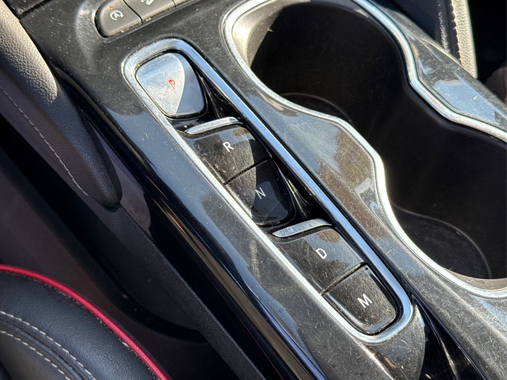 2022 Buick Envision Essence photo 36