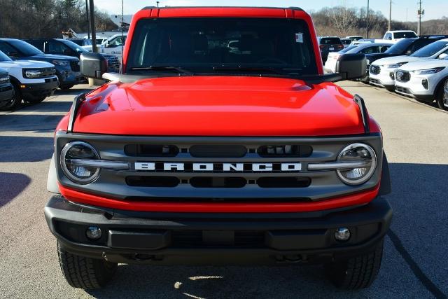 2024 Ford Bronco Big Bend photo 2