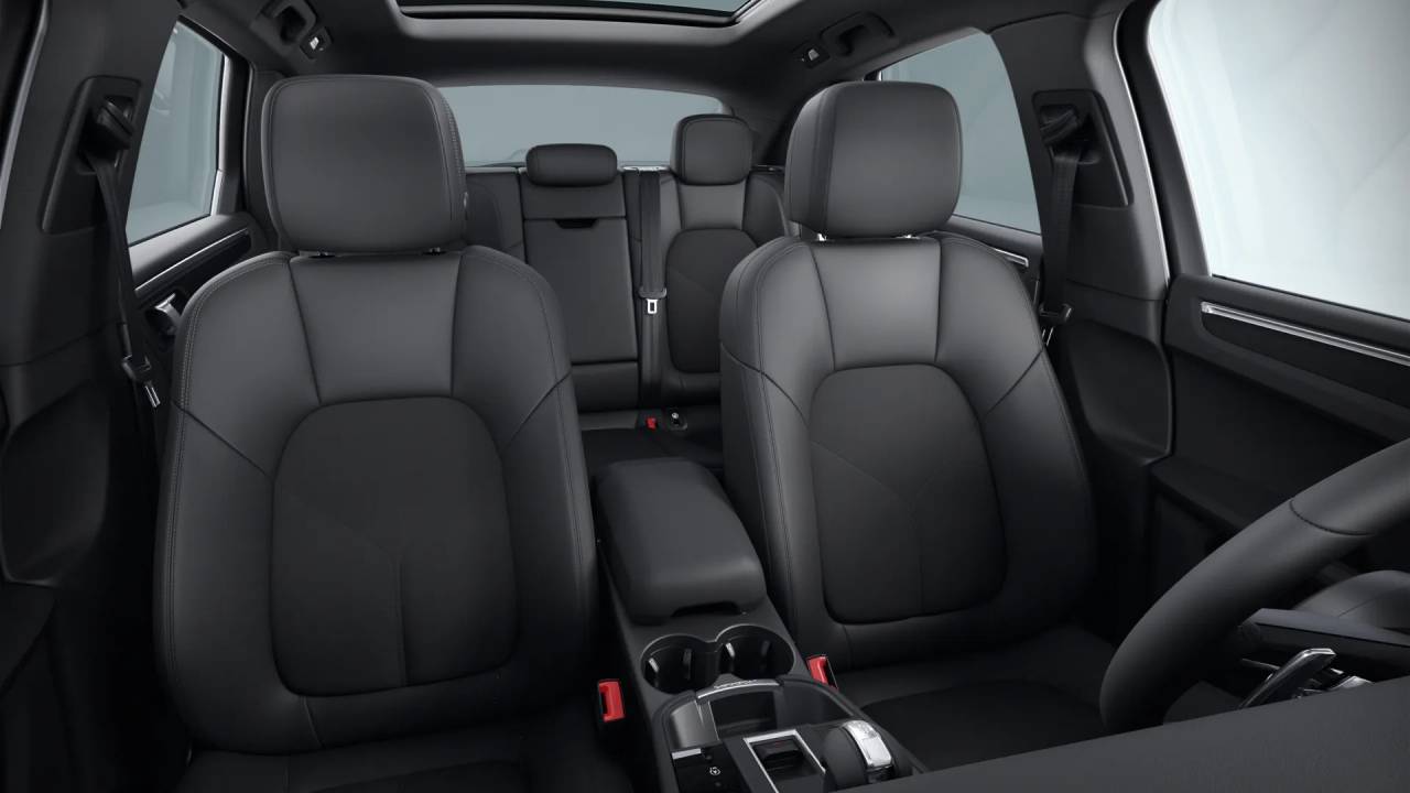 2026 Porsche Macan T photo 9
