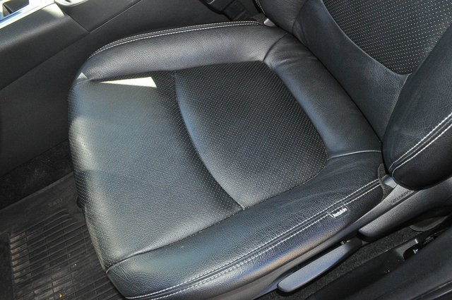 2020 Toyota RAV4 LE photo 11