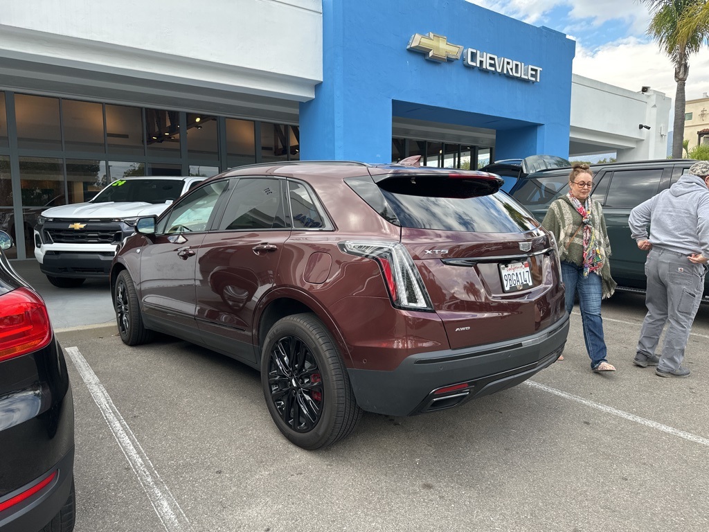 2022 Cadillac XT5 Sport photo 2