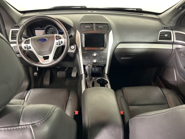 2015 Ford Explorer XLT photo 12