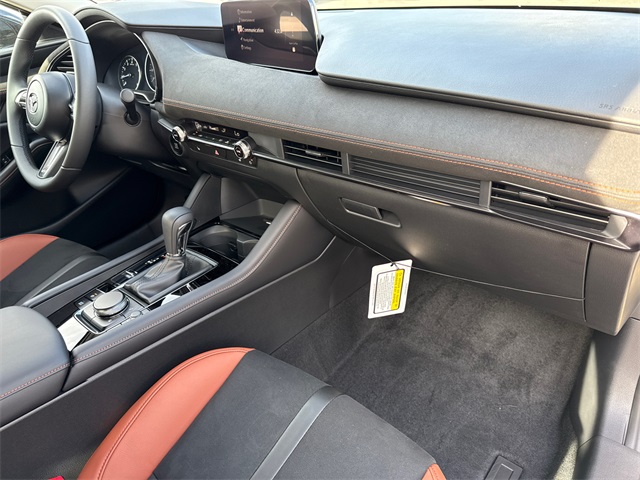 2025 Mazda Mazda3 Sedan 2.5 Turbo Carbon photo 17