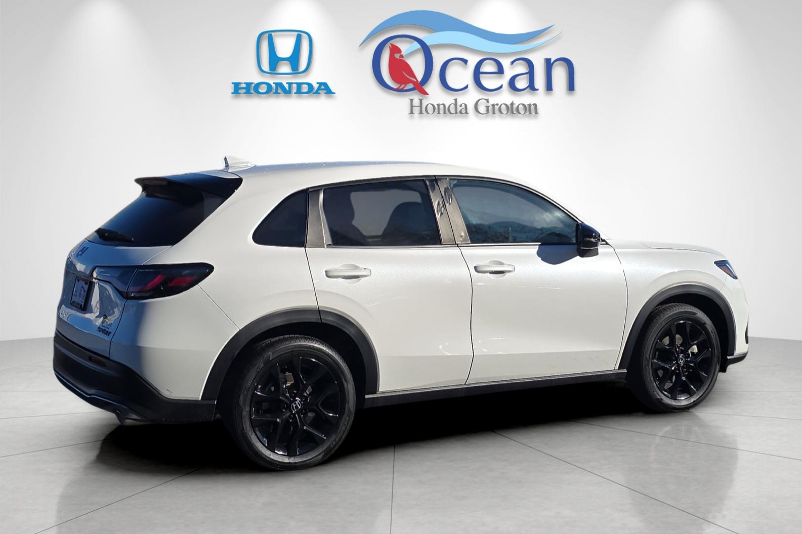2025 Honda HR-V Sport photo 3