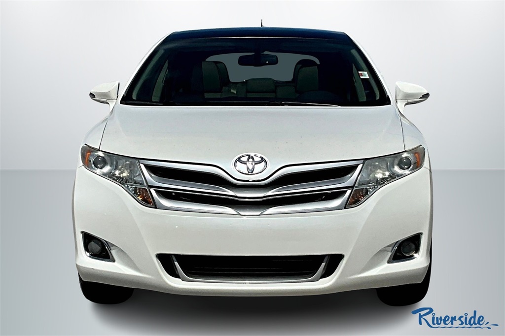 2015 Toyota Venza XLE photo 2