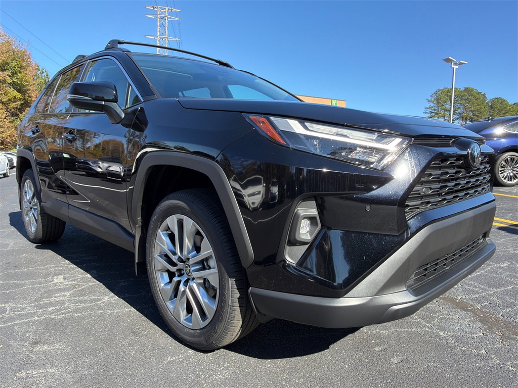 2025 Toyota RAV4 XLE Premium's photo