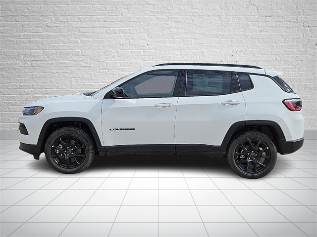 2026 Jeep Compass Latitude photo 2
