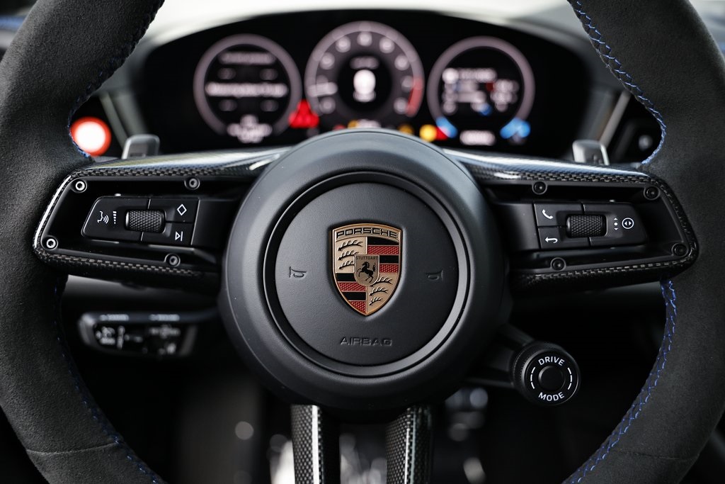 2025 Porsche Cayenne GTS photo 33