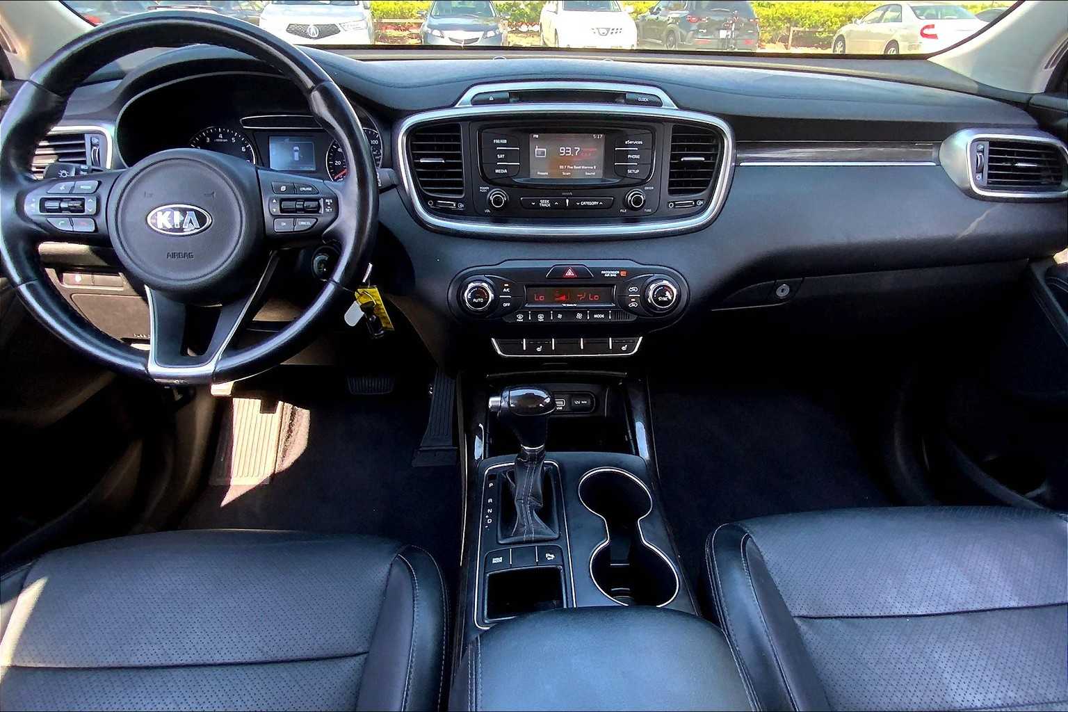 2016 Kia Sorento EX photo 11