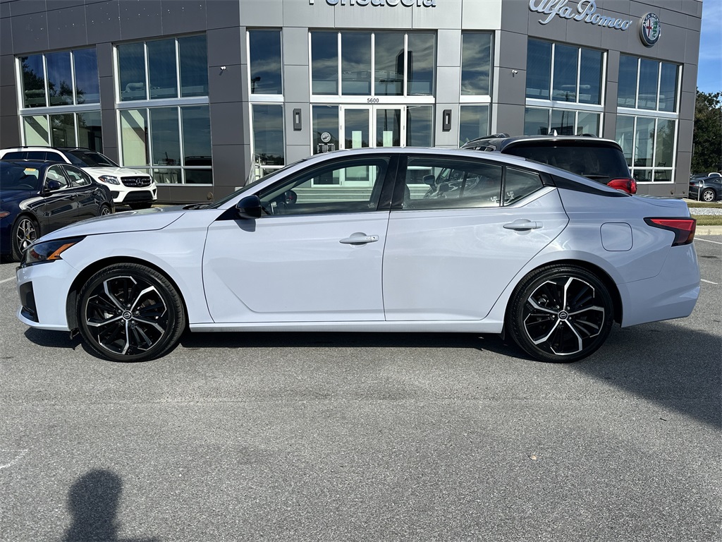 2024 Nissan Altima 2.5 SR photo 4