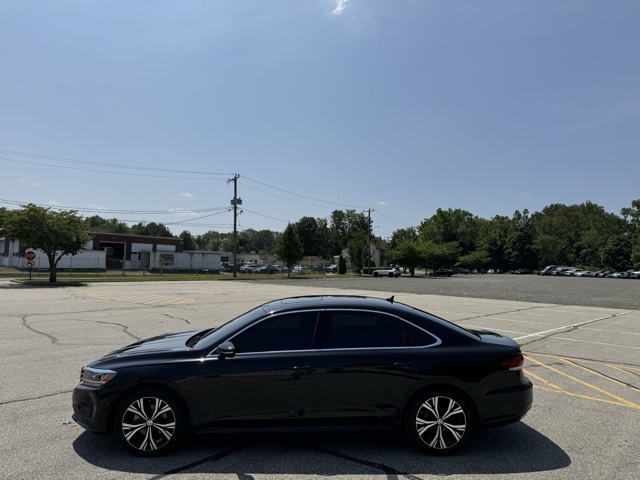 2021 Volkswagen Passat 2.0T SE photo 7