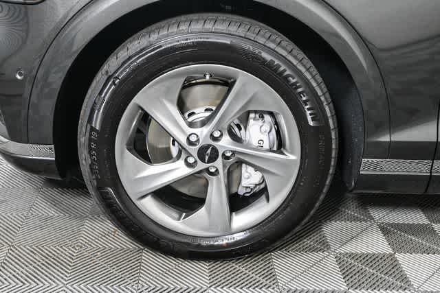 2026 Genesis GV70 2.5T Advanced photo 13
