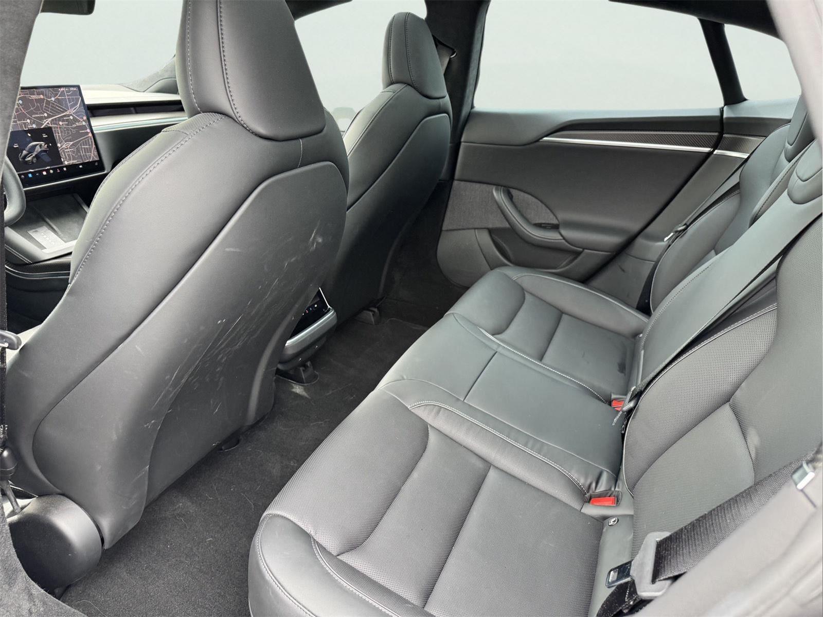2022 Tesla Model S Plaid photo 23