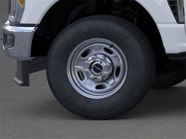 2025 Ford F-350 photo 19