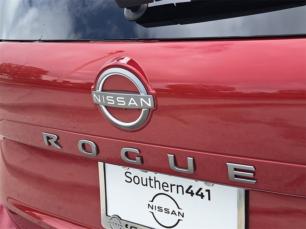 2026 Nissan Rogue SV photo 9