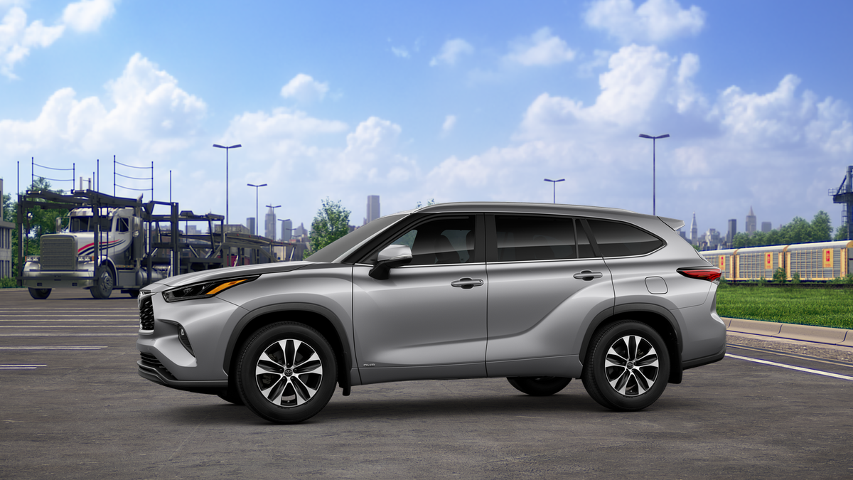 2025 Toyota Highlander Hybrid XLE photo 3